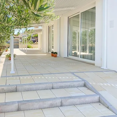 Olive Apartments Trogir Apartamento