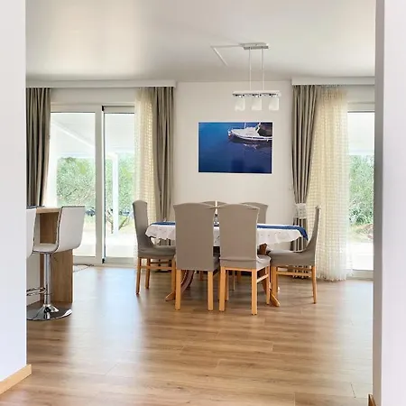 Olive Apartments Trogir