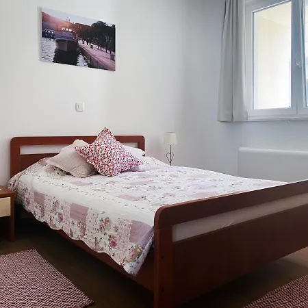 Olive Apartments Trogir Apartamento