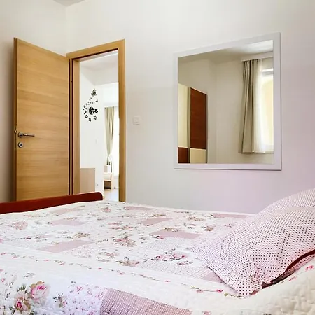 Olive Apartments Trogir Apartamento Trogir